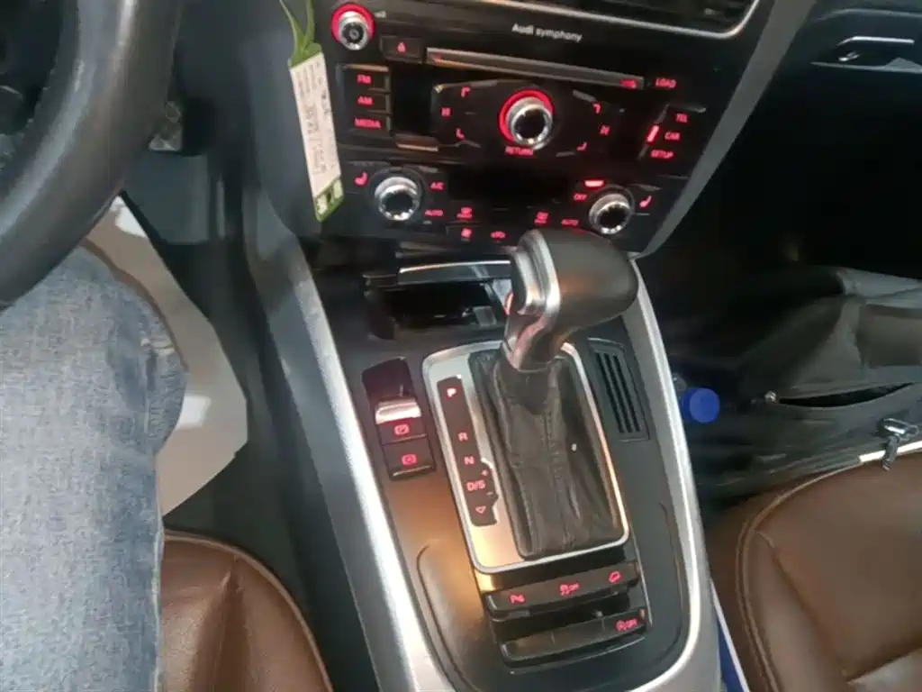 Audi Q5 2015 40 TFSI Technology фото 14