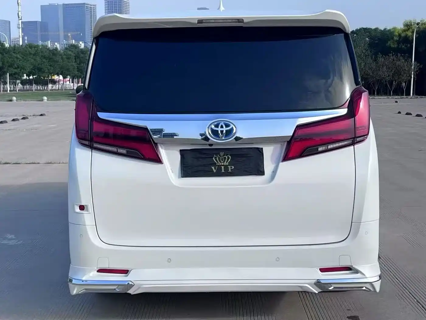 Toyota Alphard 2021 Hybrid 2.5L Premium фото 6