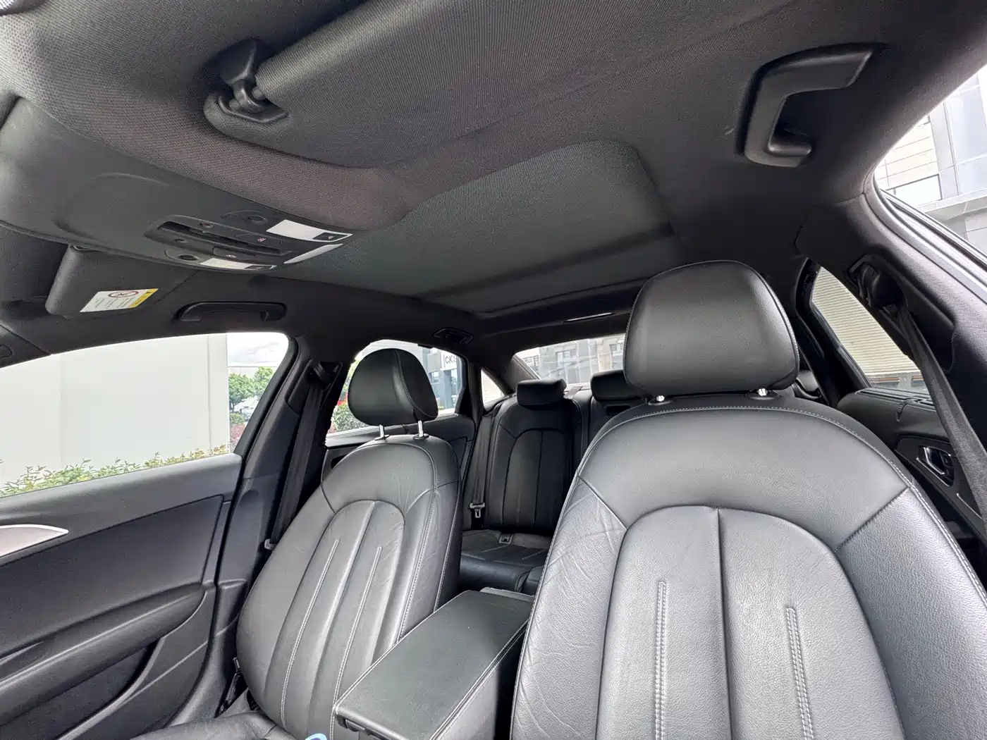 Фото 21 - Audi A6L