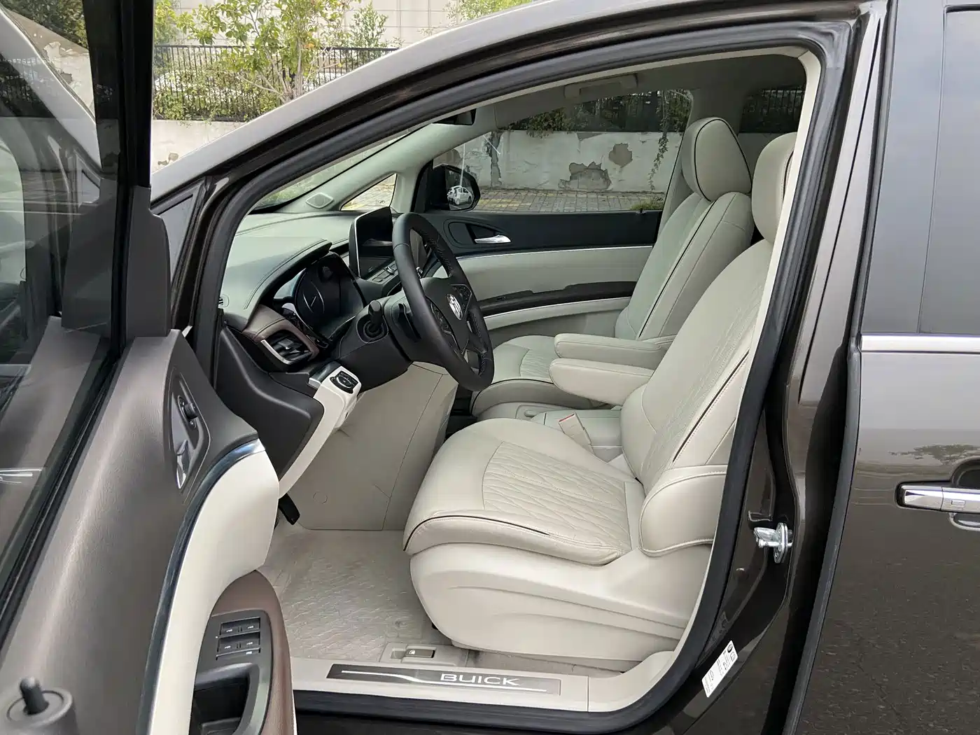 Фото 7 - Buick GL8