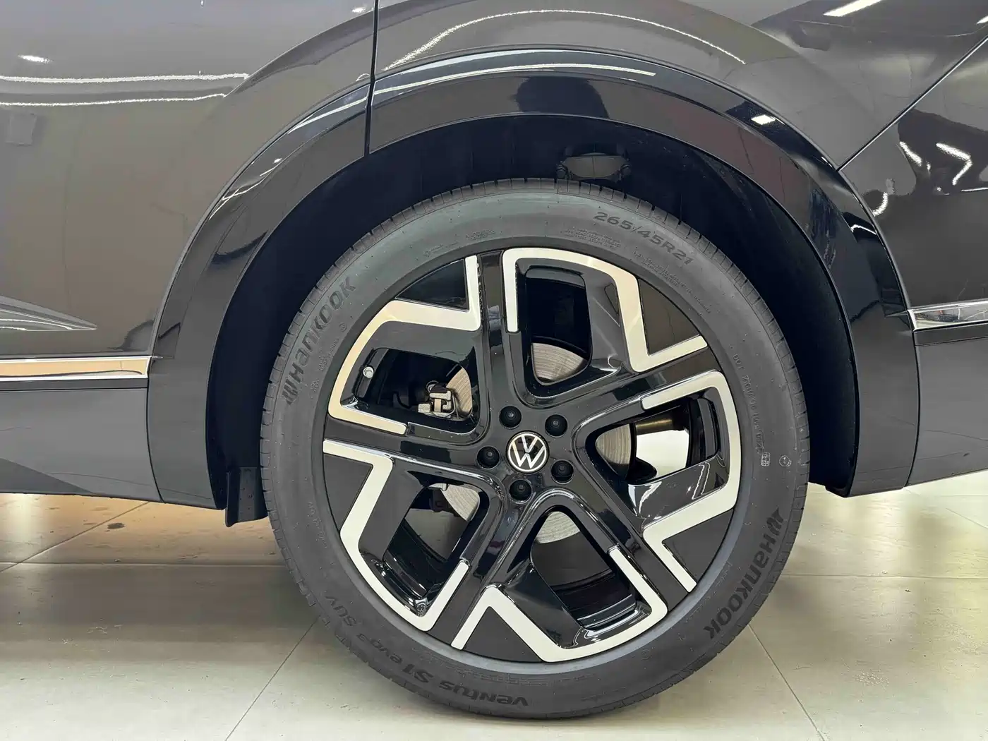 Volkswagen Talagon 2025 450TSI R-Line 6-Seater фото 19