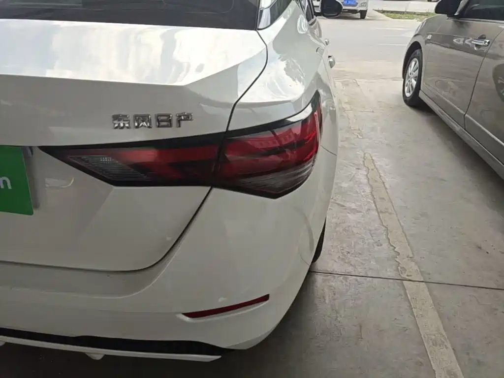 Nissan SYLPHY, миниатюра 8