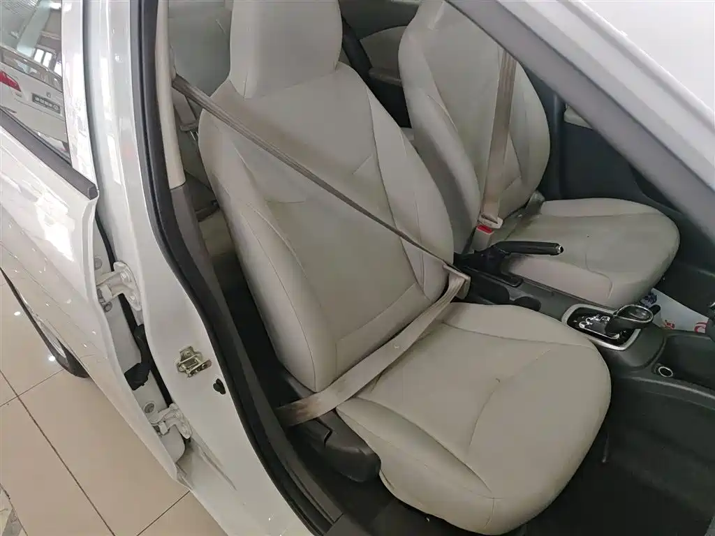 Chevrolet Sail 2015 Sail 3 1.3L AMT Ideal Edition фото 17