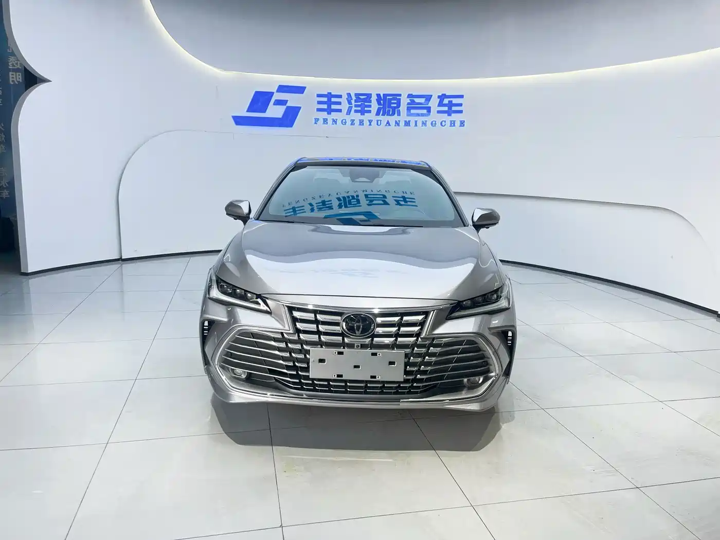 Toyota Avalon 2025 2024 Model Hybrid 2.0L Prestige Edition