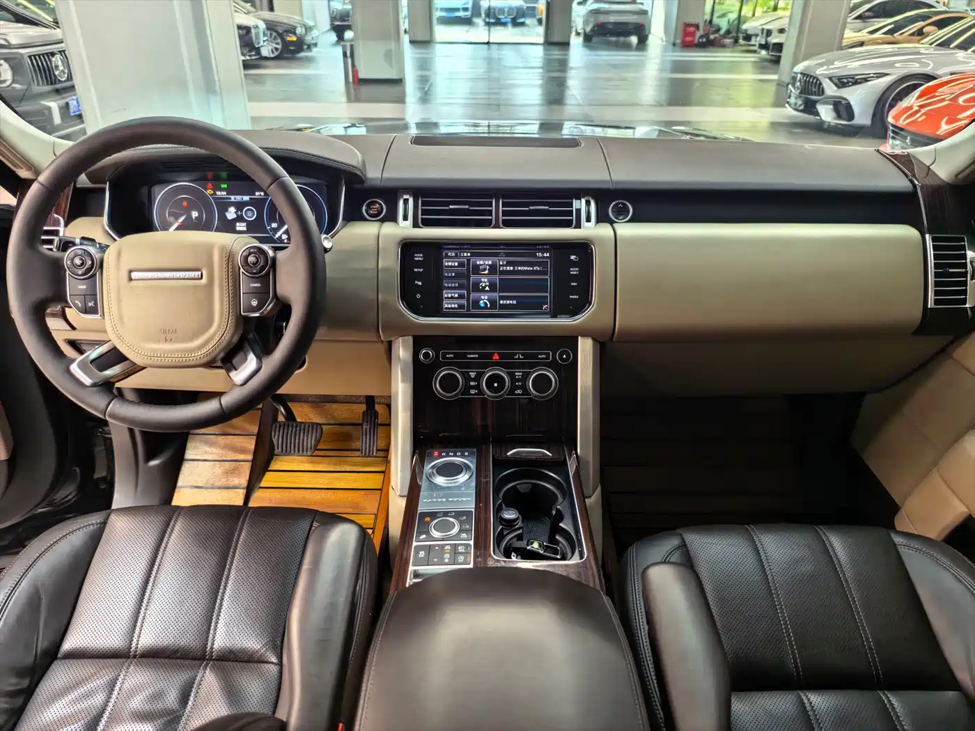 Land Rover Range Rover 2014 3.0 SC V6 Vogue SE фото 9