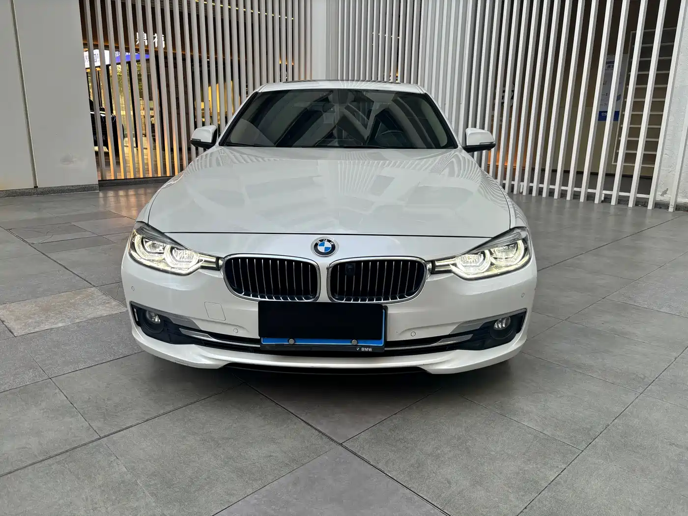 BMW 3 Series 2018 320Li Leading Luxury Package фото 2