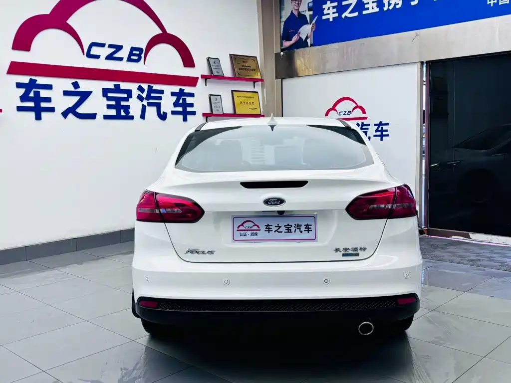 Photo 6 - Ford Focus