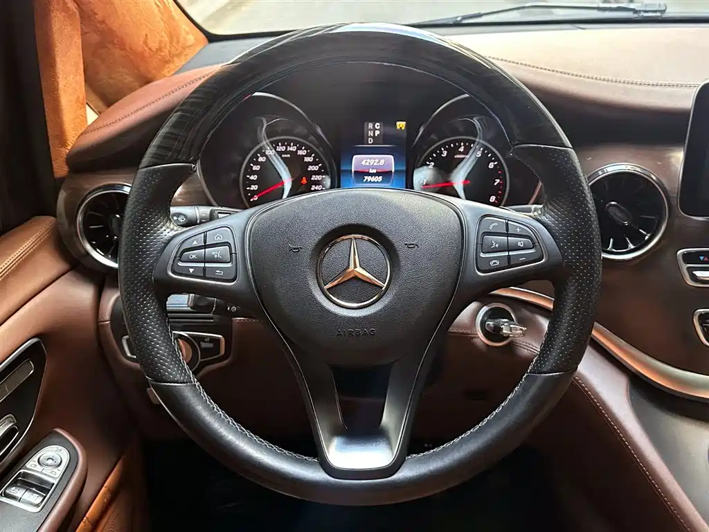 MERCEDES-BENZ V CLASS