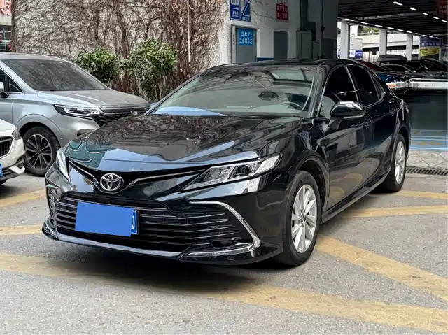 TOYOTA CAMRY