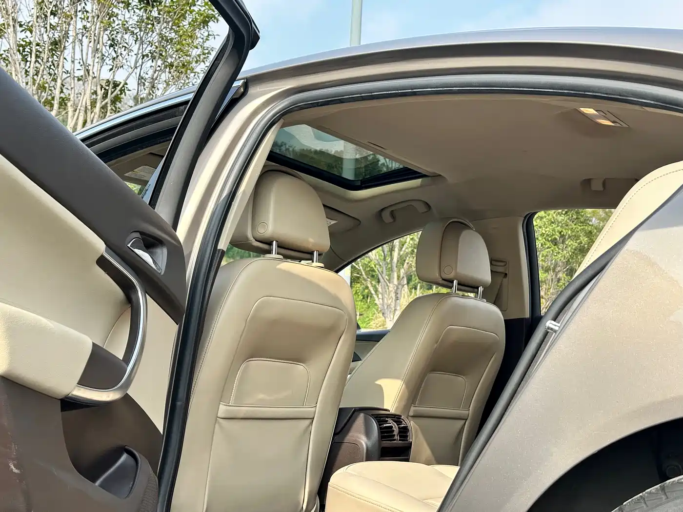 Buick Regal 2010 2.0L Expo Edition фото 29
