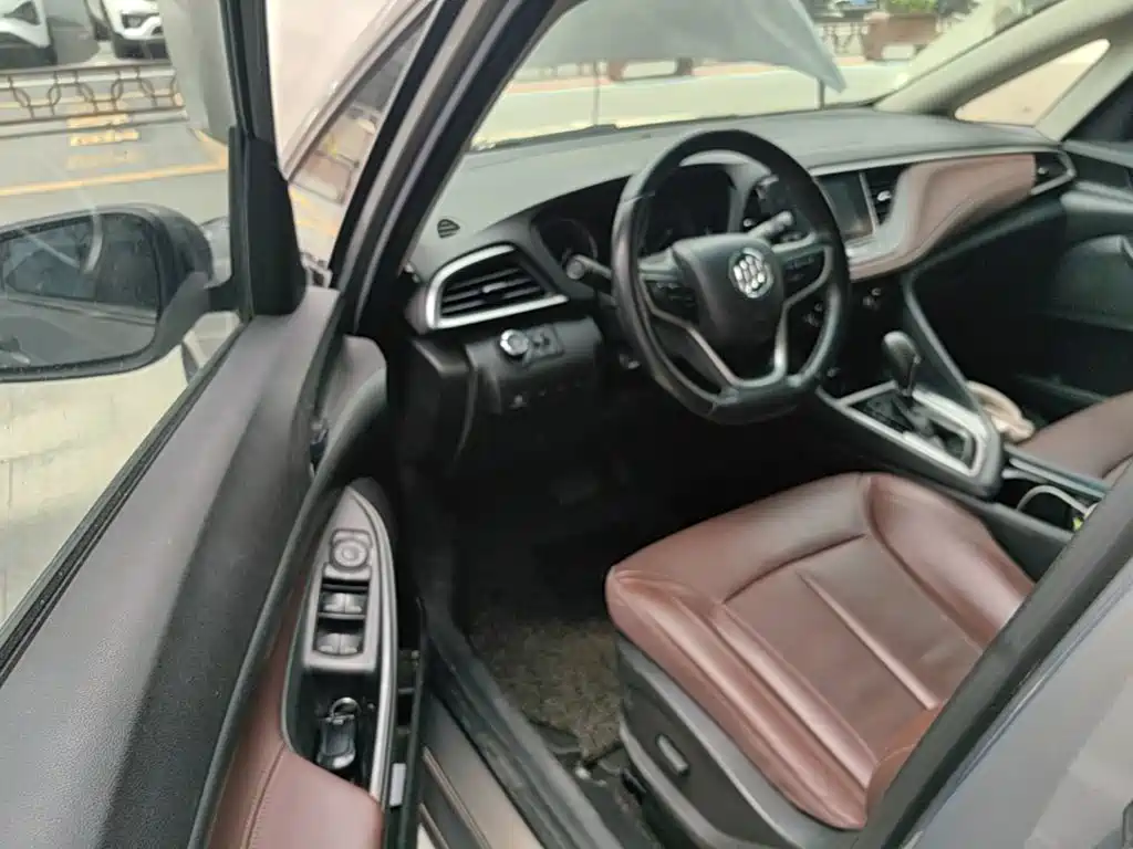 Фото 16 - Buick GL6