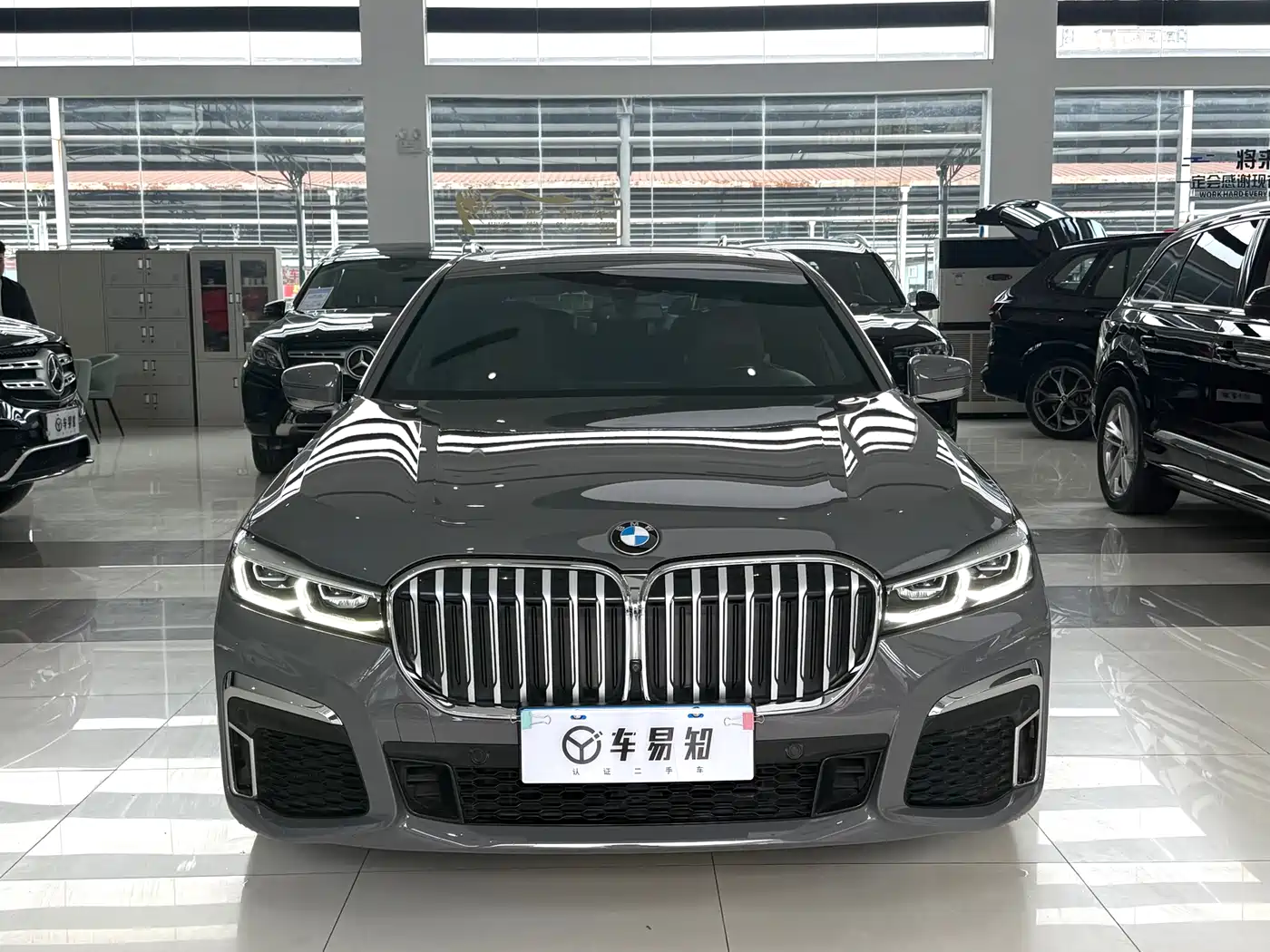 BMW 7 Series 2019 740Li Leading M Sport Package фото 2