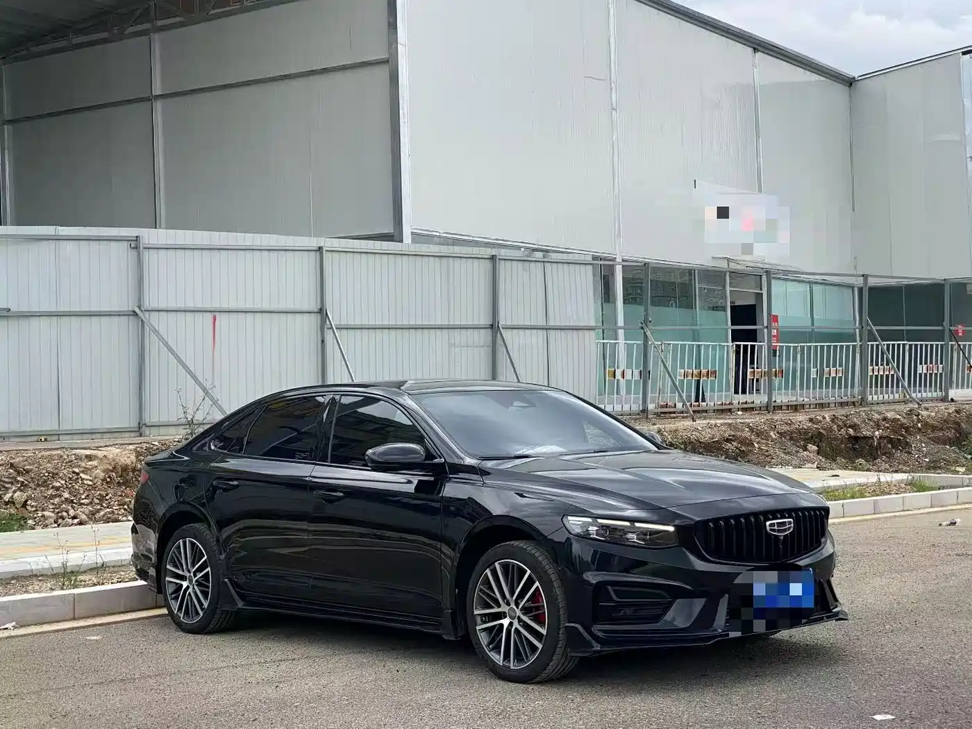 Фото 2 - Geely Xing Rui