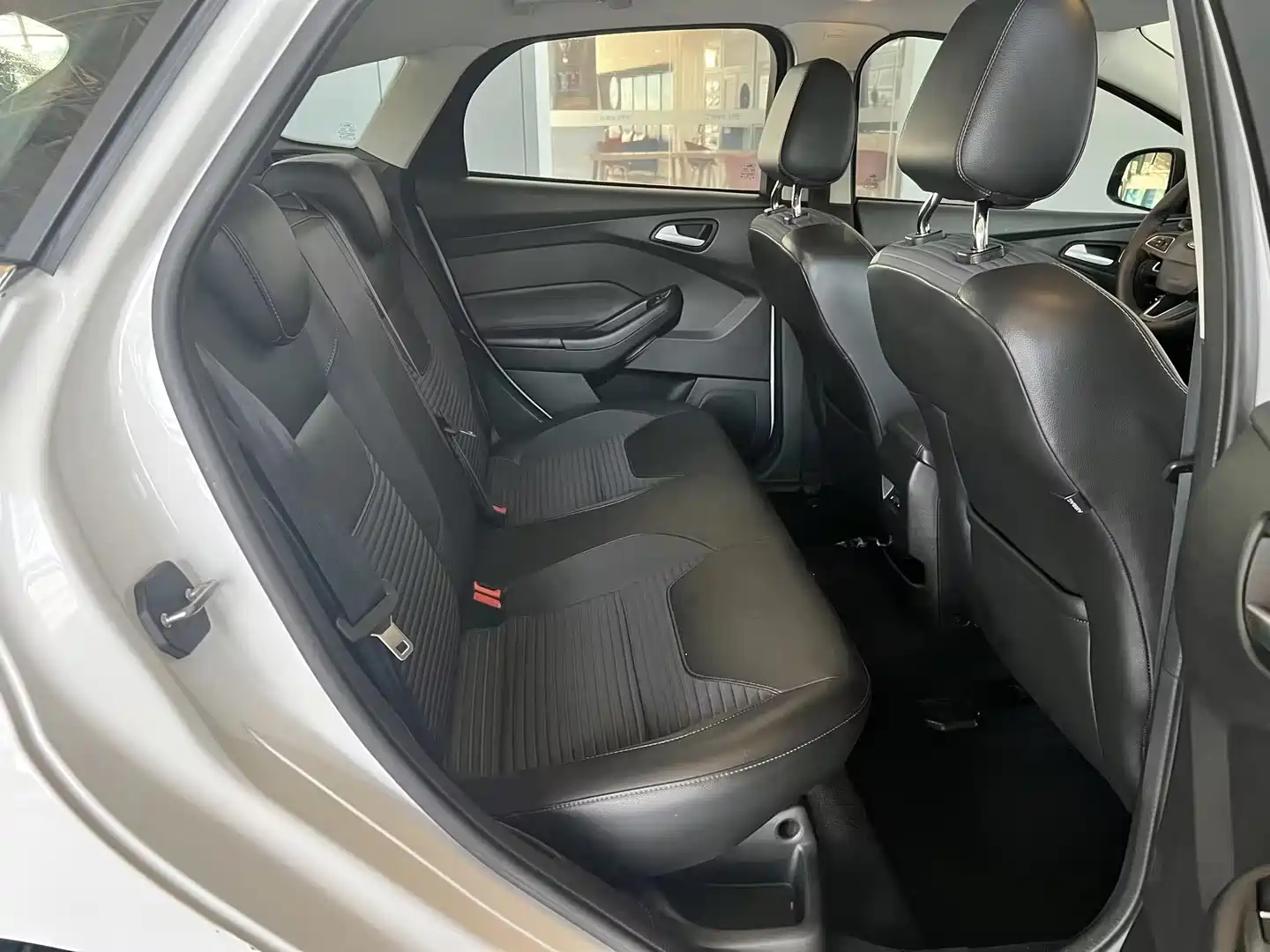 Фото 22 - Ford Focus