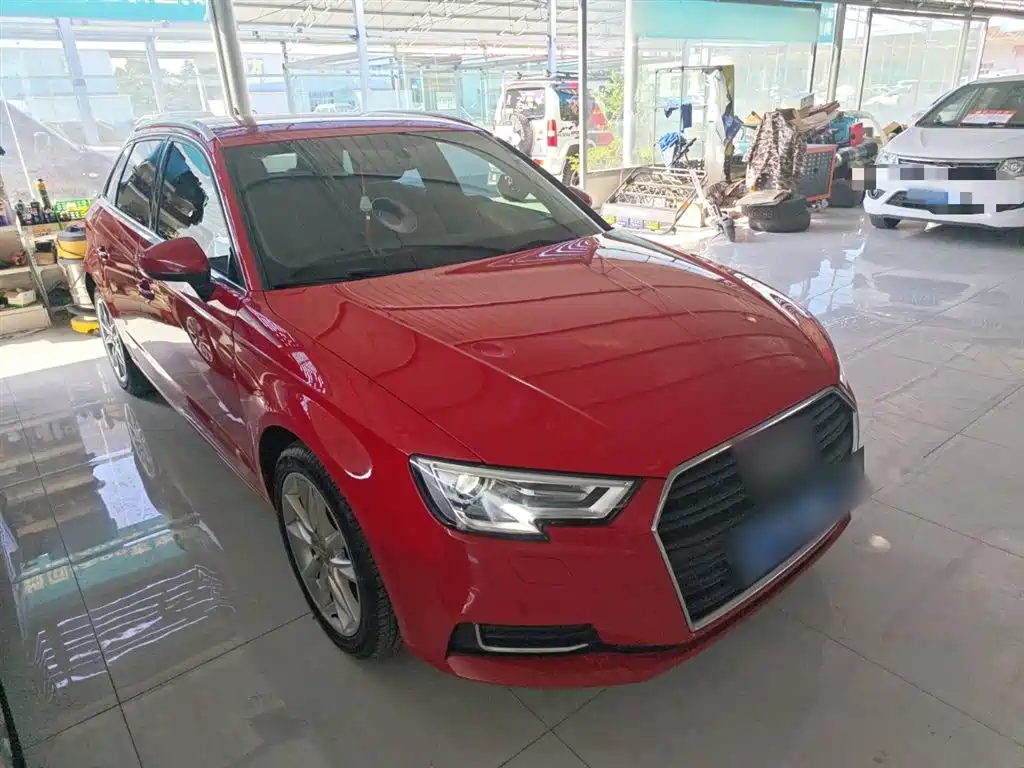 Audi A3 2018 30th Anniversary Sportback 35 TFSI Progressive фото 4
