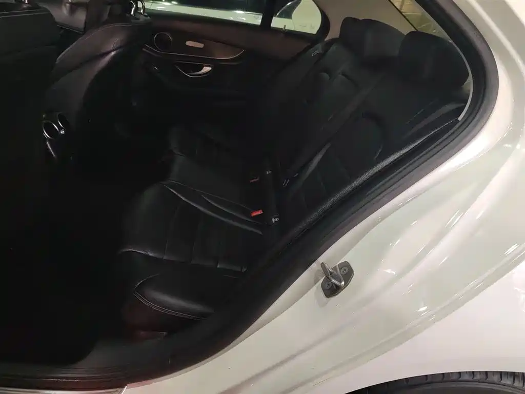 Mercedes-Benz C-Class 2017 C 180 L Sport фото 17