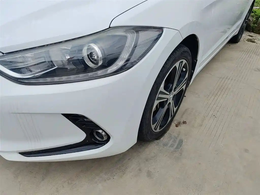Hyundai Elantra 2018 1.4T DCT Dynamic·Vitality Model фото 24