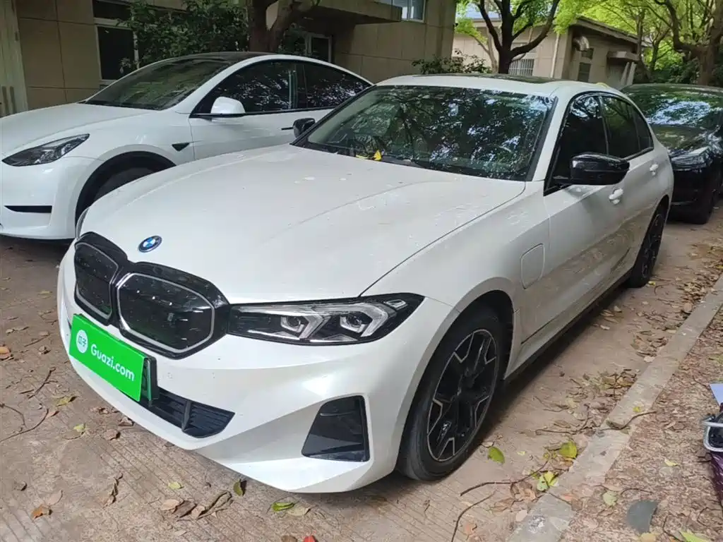 BMW i3 2023 eDrive 40 L Shadowline Package