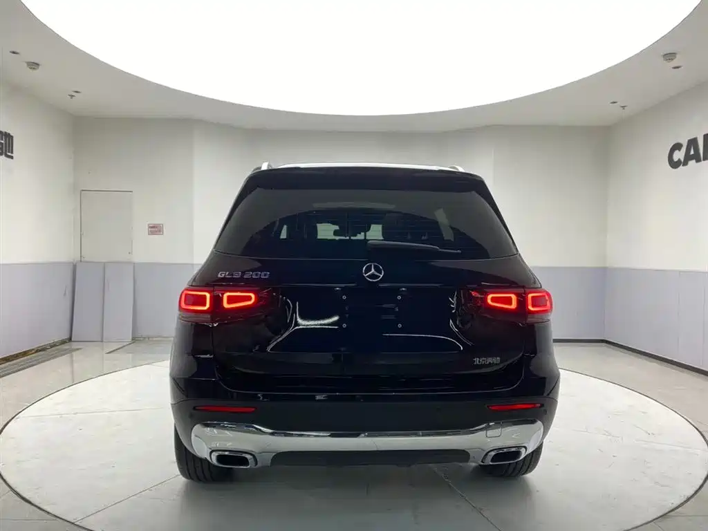 MERCEDES-BENZ GLB