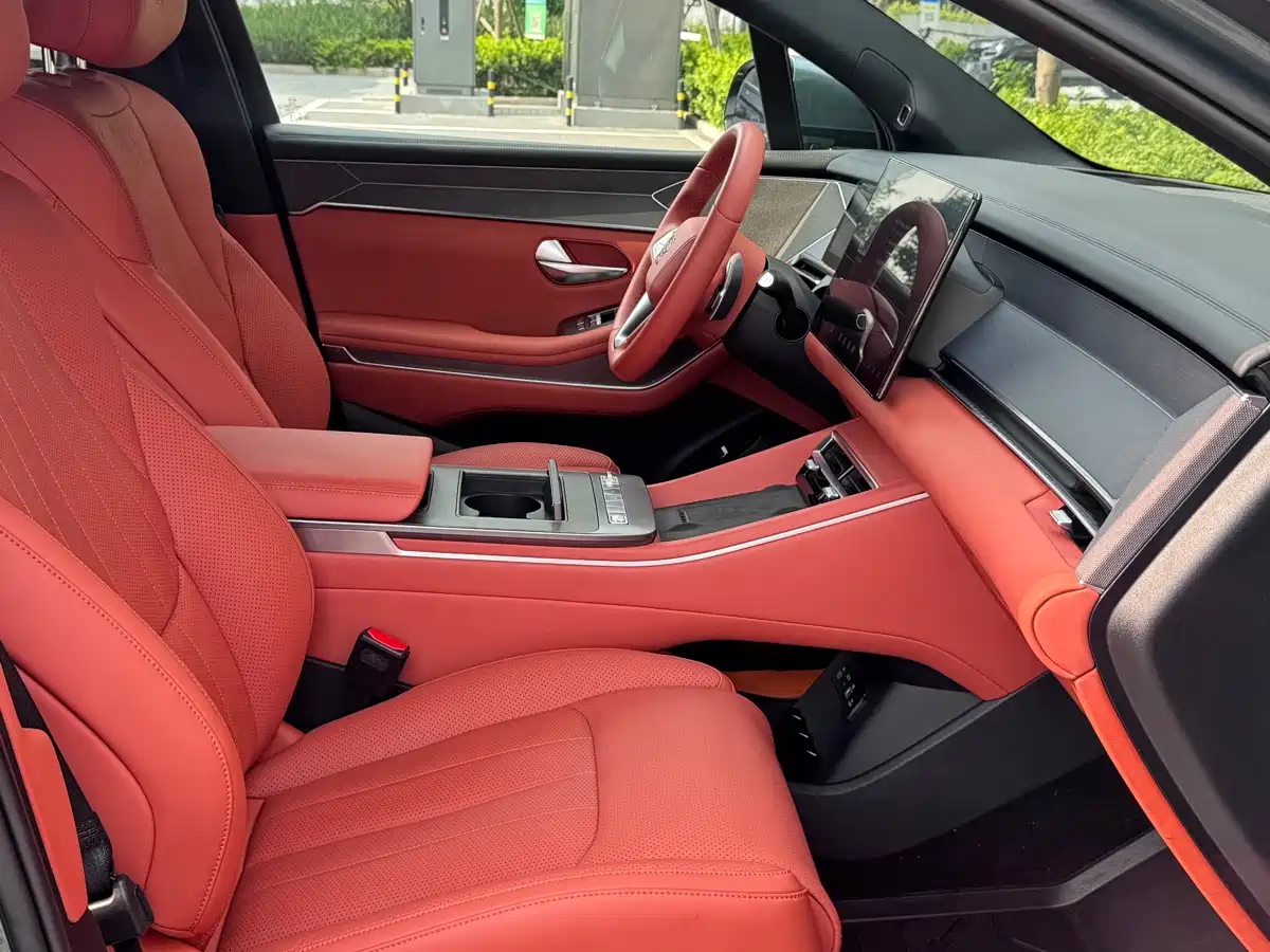 BYD Tang L 2025 2025 DM 175KM Drone Player Edition