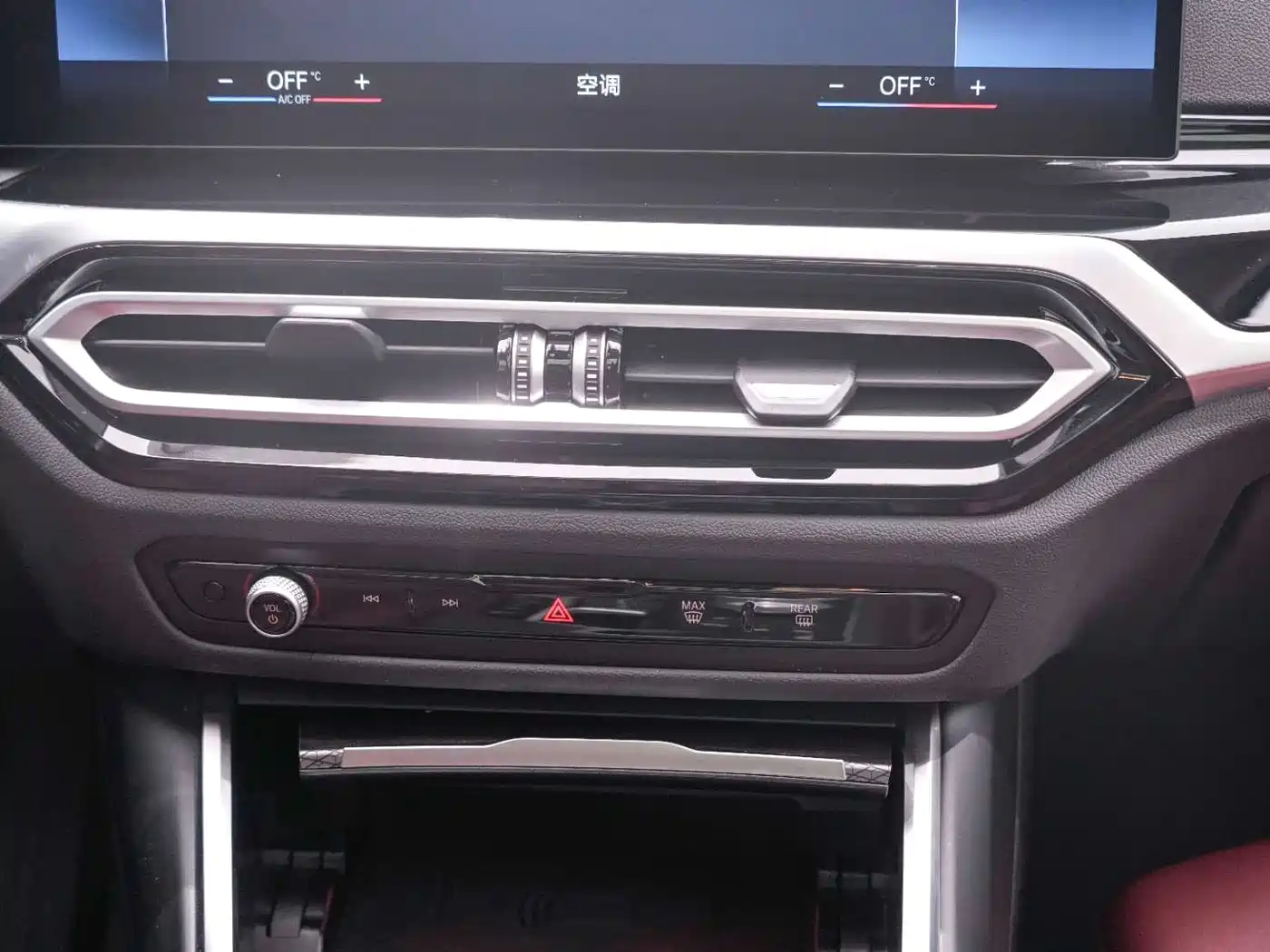 BMW 3 Series 2023 325Li M Sport Black Night Package фото 14