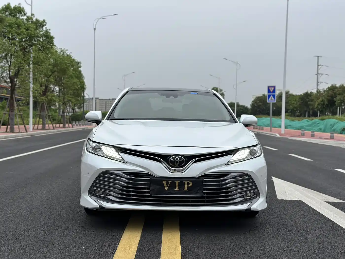 Toyota Camry 2019 2.5G Luxury Edition China VI фото 2