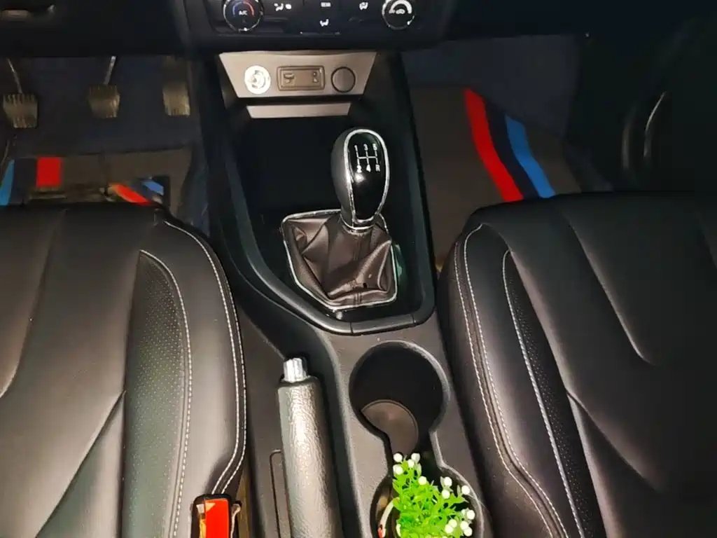 Dongfeng Fengguang Fengguang 580 2019 2018 1.8L Manual Comfort Version