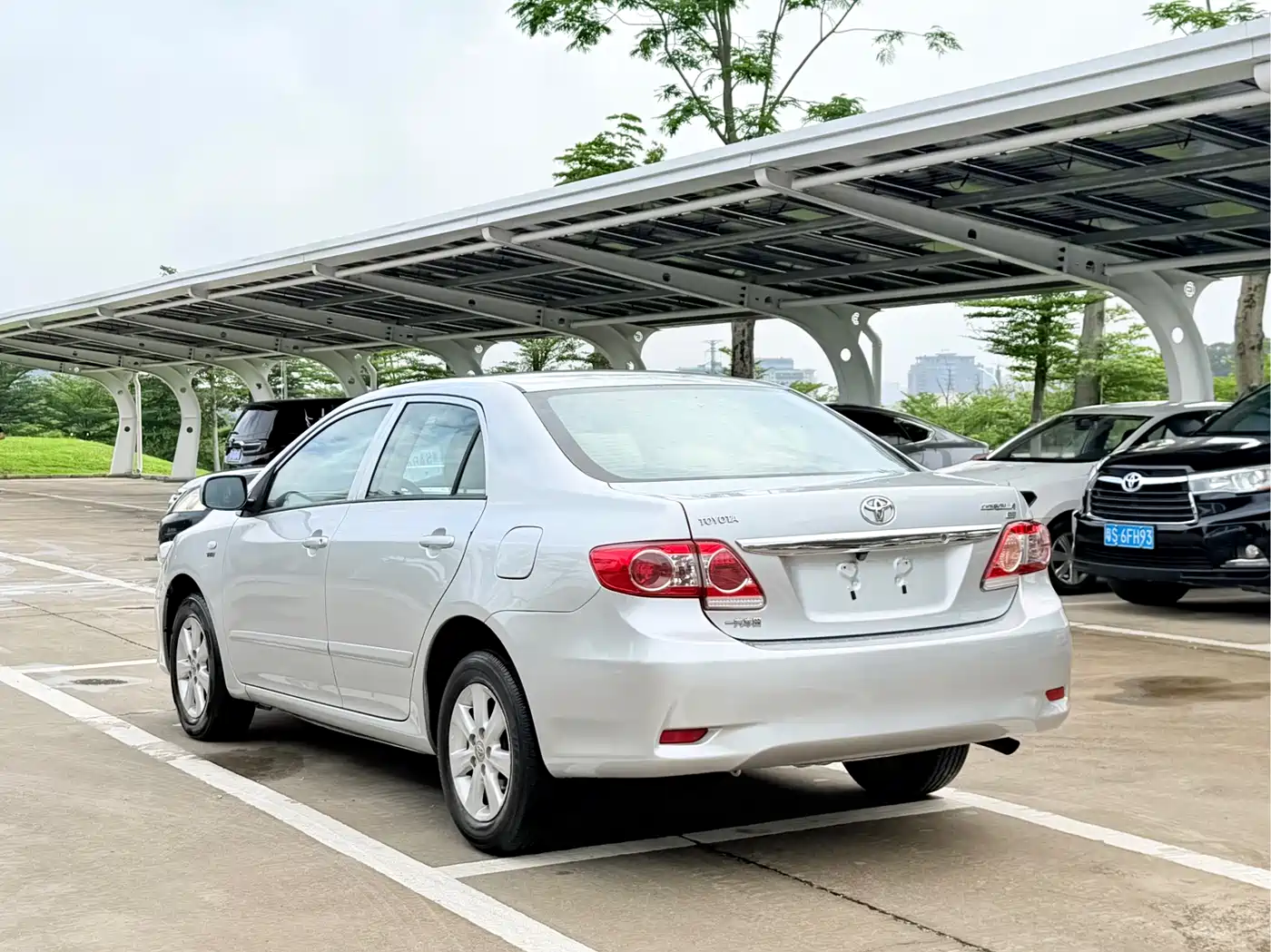 Toyota Corolla 2011 Model 1.6L Automatic GL Sunroof фото 7