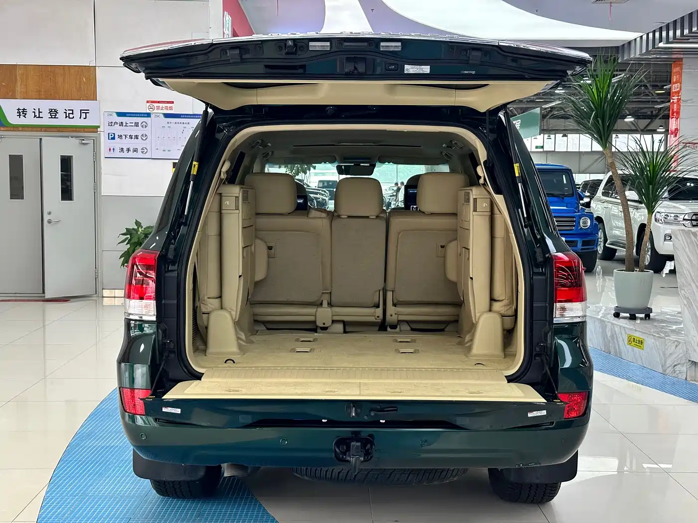 Toyota Land Cruiser 2016 4.6L Automatic VX-R фото 24