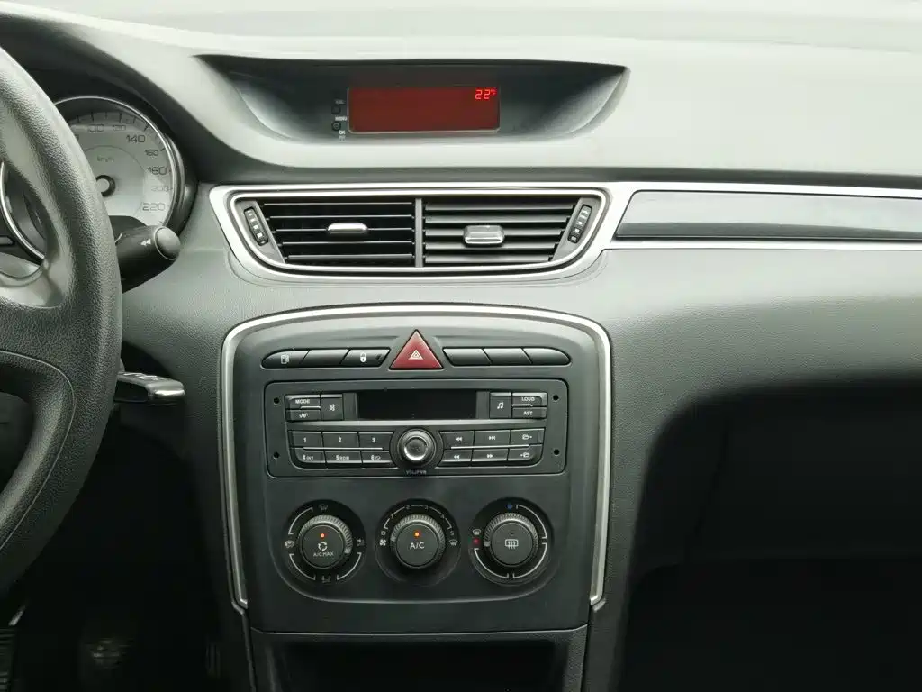 Peugeot 308 2015 2014 Model Joy Edition Classic 1.6L Manual Superior Style