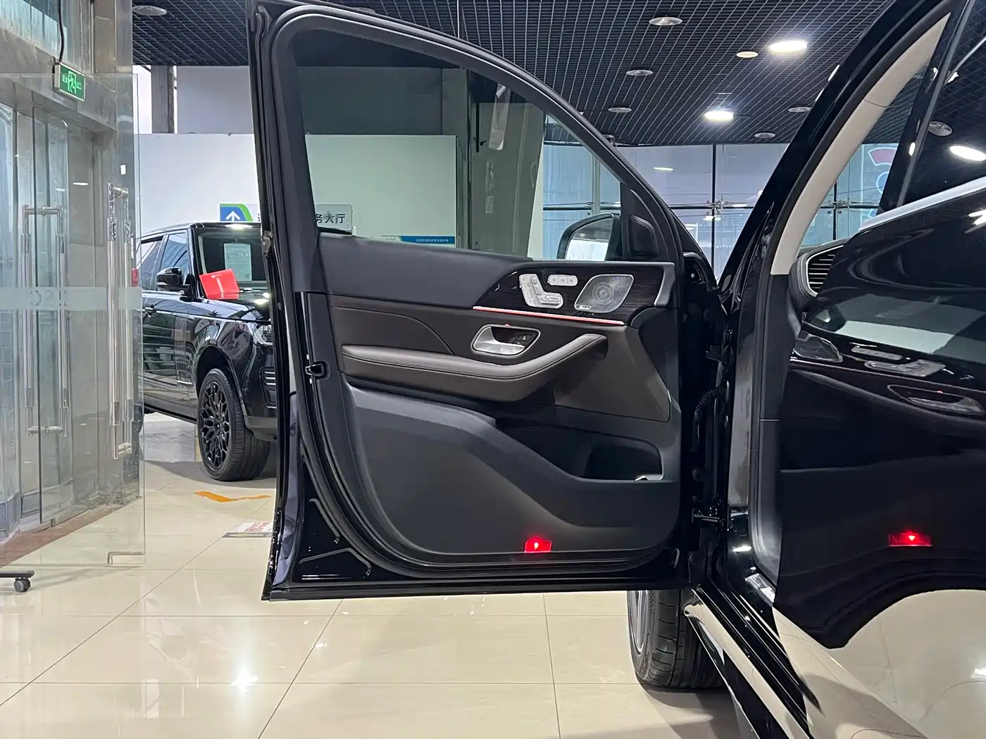 Mercedes-Benz GLS 2023 Second Facelift GLS 450 4MATIC Fashion фото 11