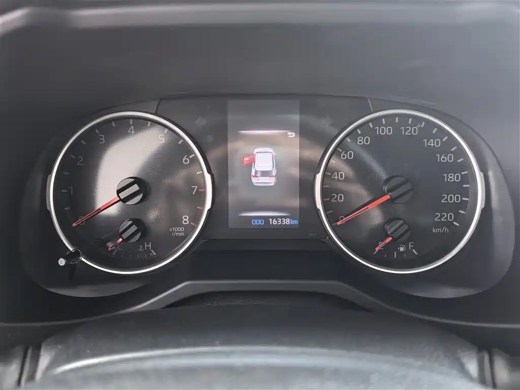Toyota RAV4 Rongfang 2023 2.0L CVT 2WD Urban Edition фото 12