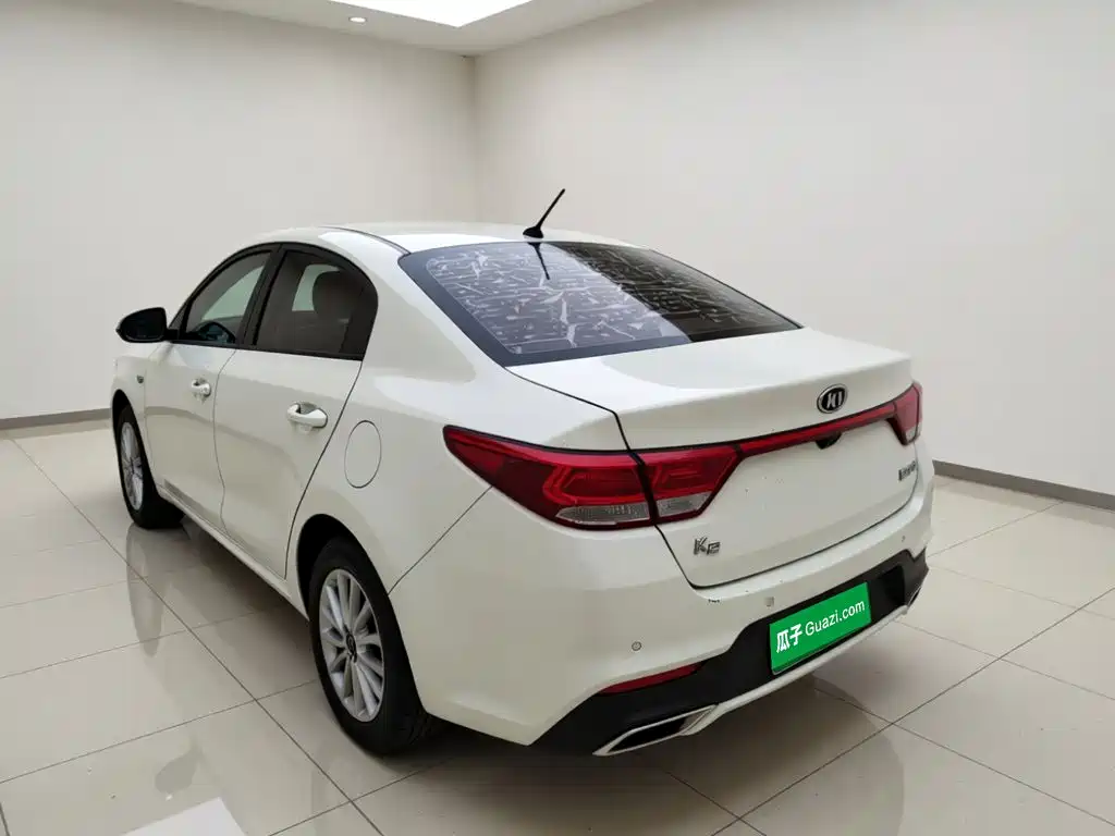 Kia K2 2017 2017 Sedan 1.4L AT 15th Anniversary Special Edition GLS