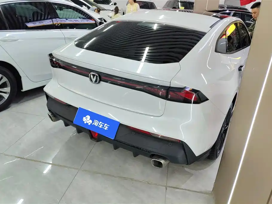 CHANGAN UNI-V