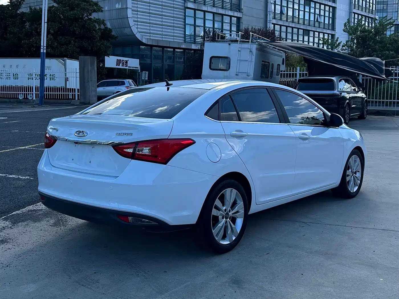 Chery Arrizo 5 2016 2016 1.5L CVT Sharp Leader