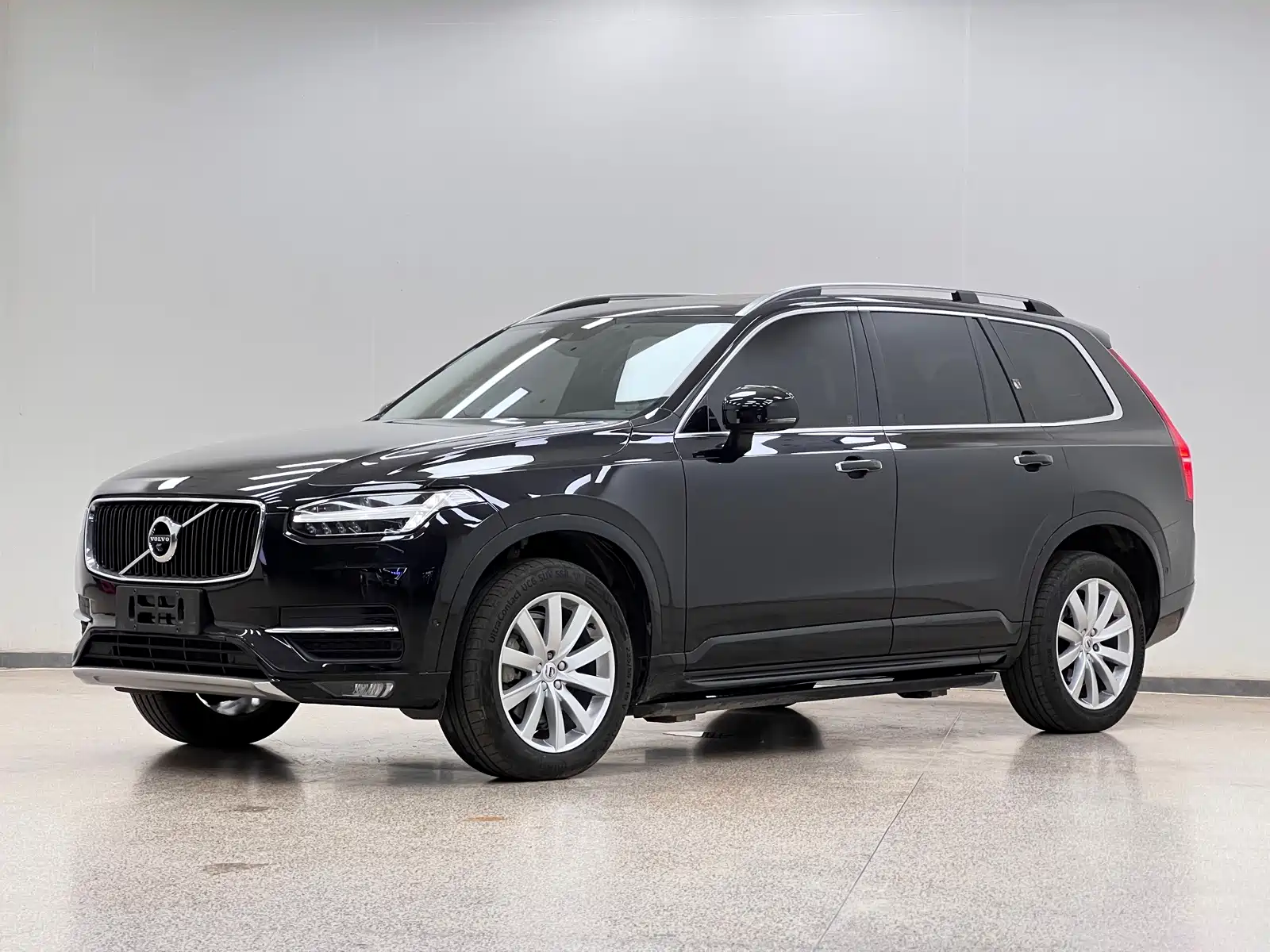 Photo 1 - Volvo XC90