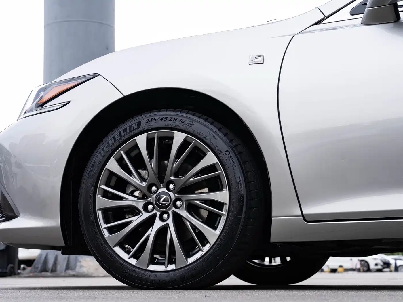 Lexus ES 2018 260 F SPORT (China V) фото 8