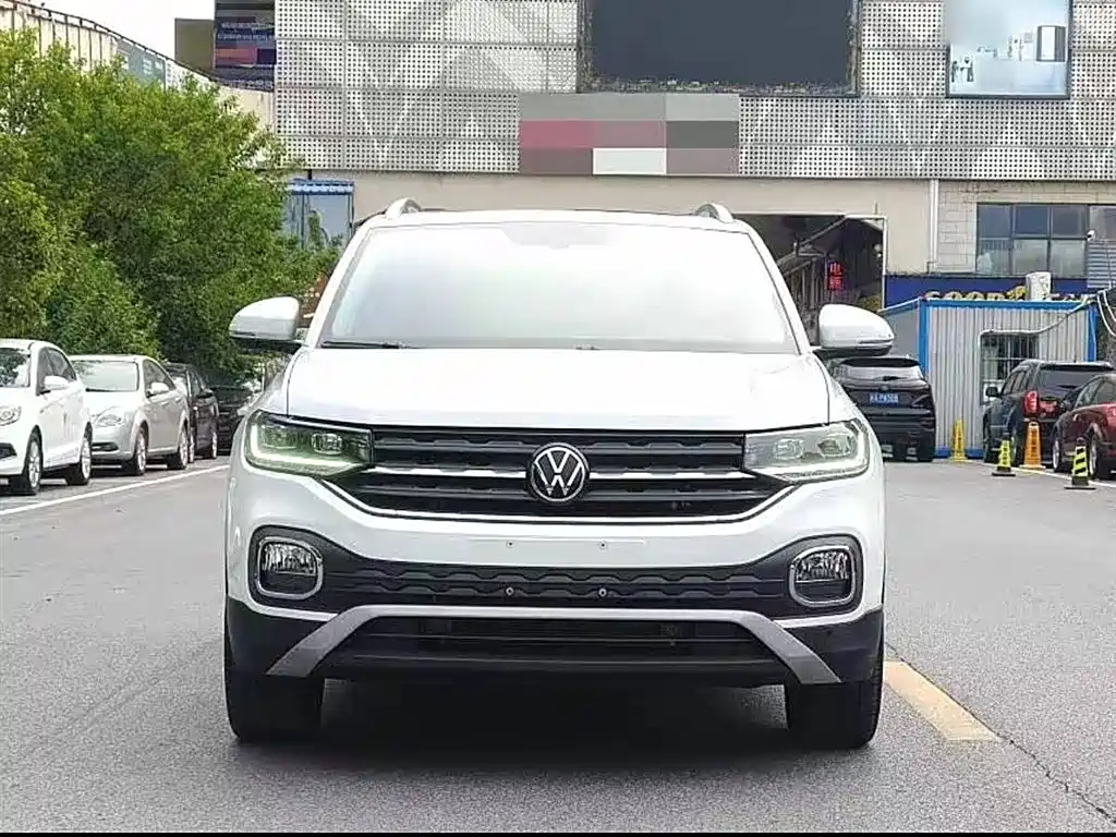 Volkswagen Tanying 2021 1.5L Automatic Smart Connect Edition фото 7
