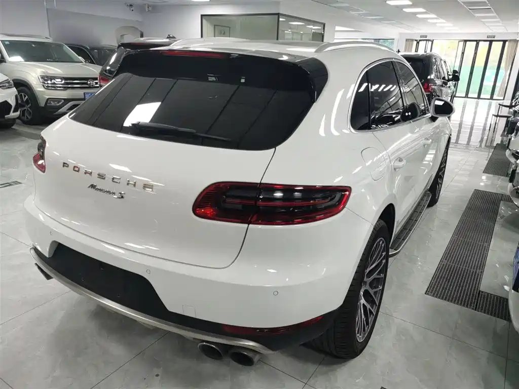 Porsche Macan 2017 Macan 2.0T фото 6