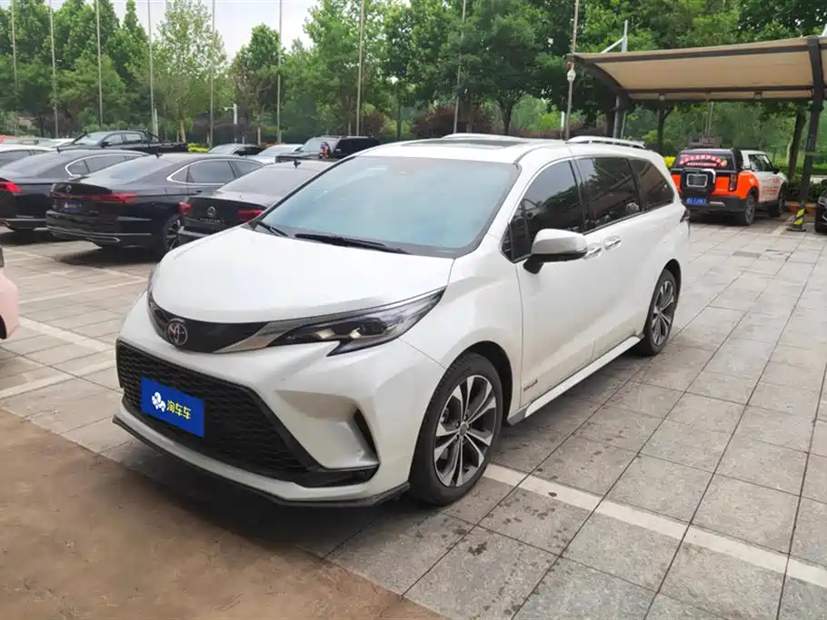 Toyota Granvia 2023 2.5L Hybrid Prestige PLUS Edition
