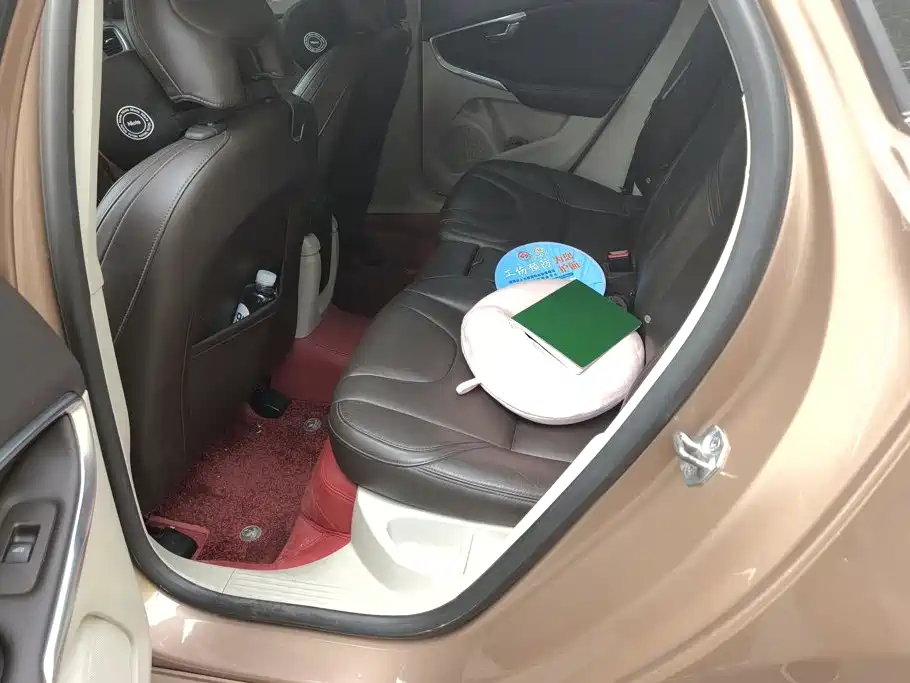Volvo V40 2015 2015 1.6T Smart Elegance Edition