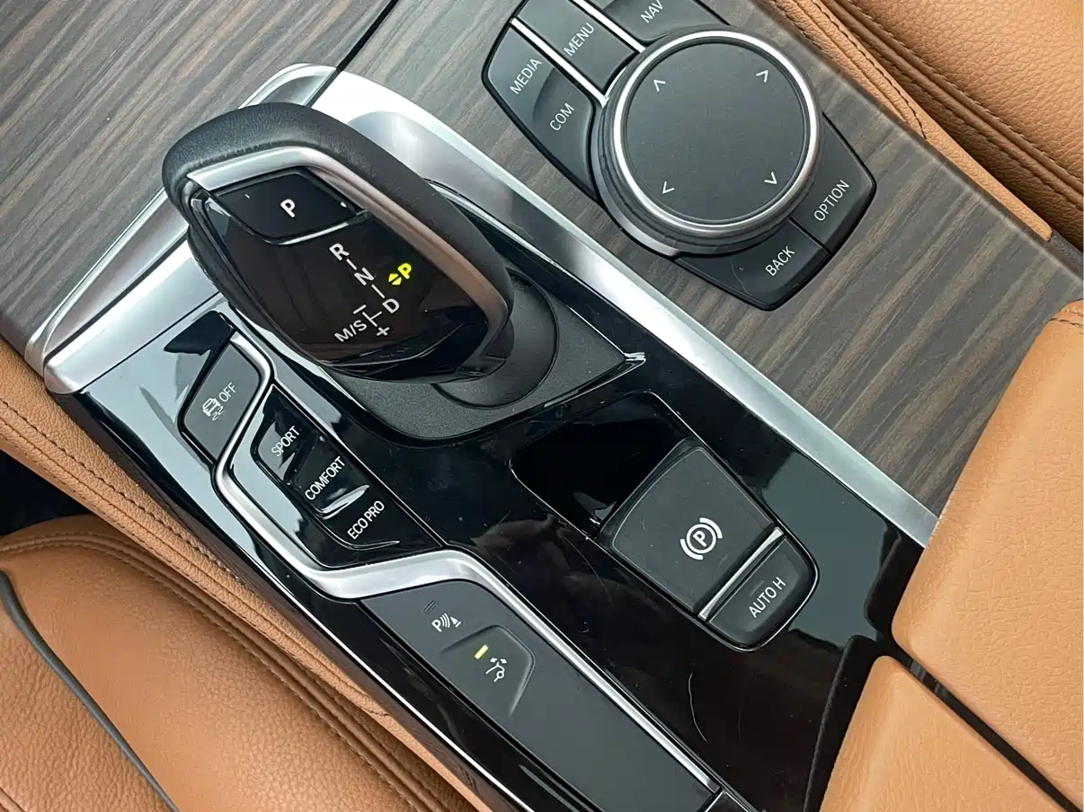 BMW 6 Series GT 2019 630i Luxury Design Package фото 14