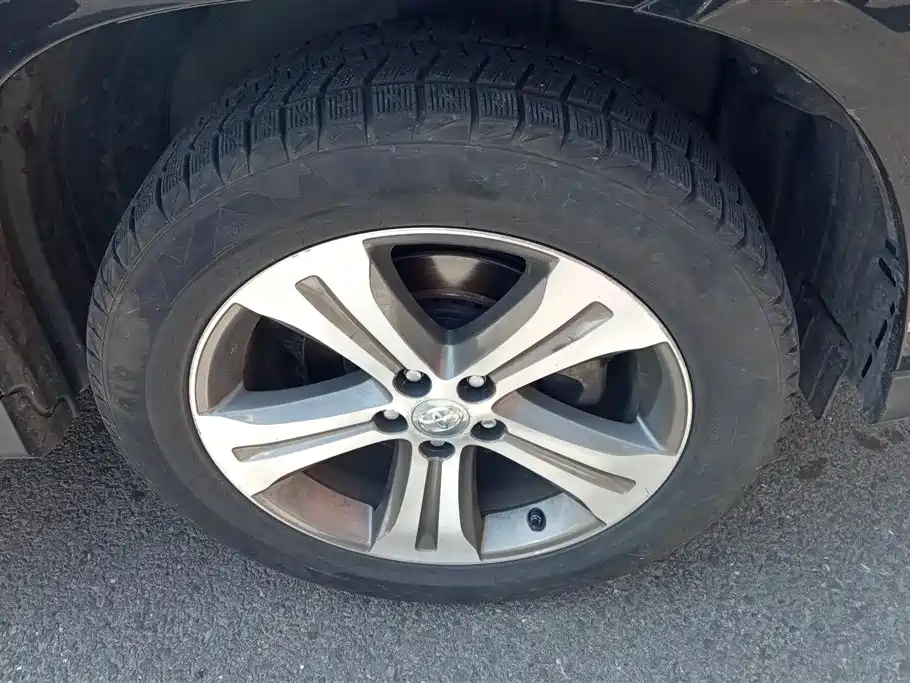Toyota Highlander 2012 2.7L 2WD 7-Seater Luxury Edition фото 6