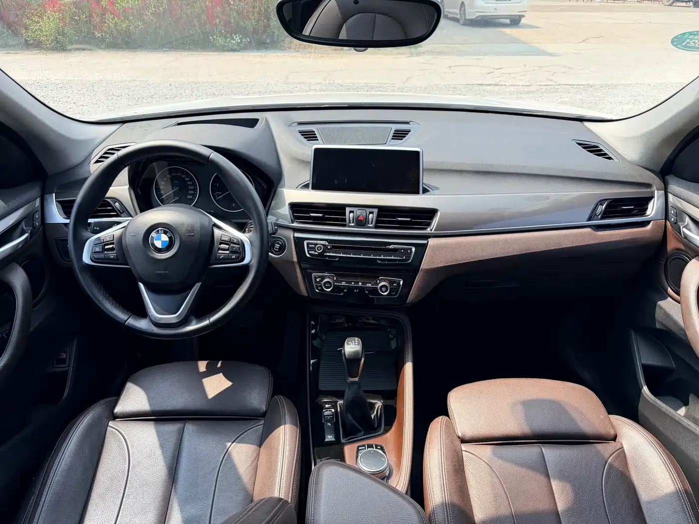 BMW X1 2016 xDrive20Li Luxury Model фото 13