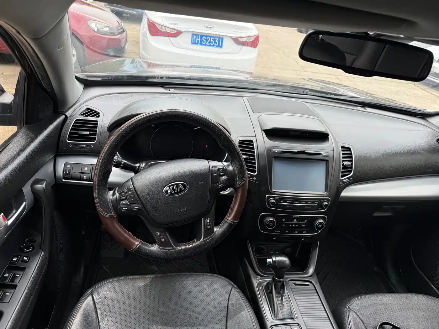 Kia Sorento 2013 2.2T 5-seat Diesel Luxury Edition фото 4