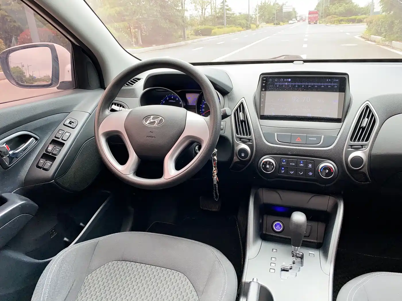 Hyundai Beijing Hyundai ix35 2013 2.0L Automatic 2WD Comfort GL China IV фото 15