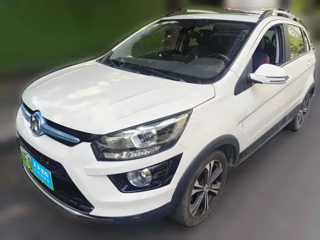 BAIC New Energy EX 2018 EX360 Trend Edition — фото 1