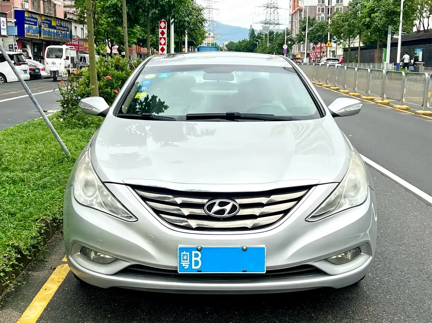 Фото 2 - Hyundai Sonata