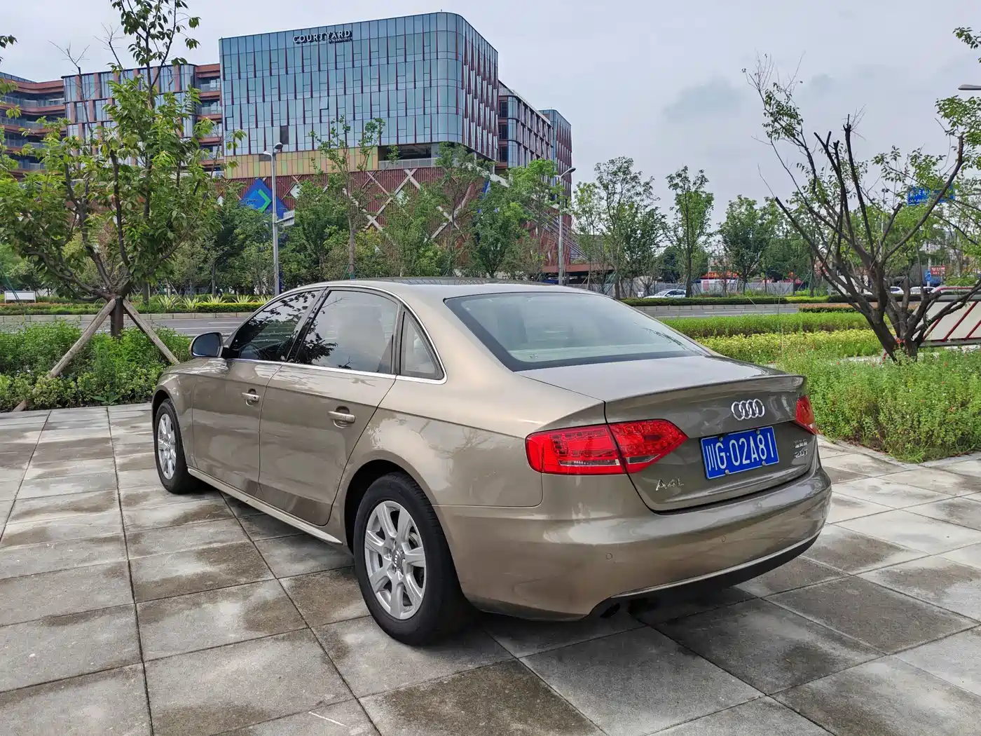 Фото 4 - Audi A4L