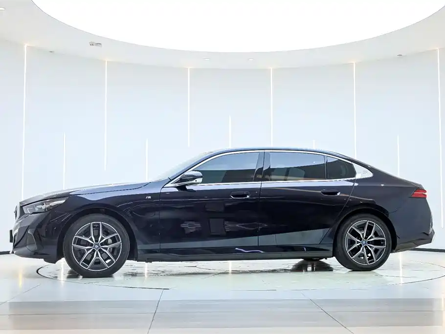 BMW i5 2025 eDrive 40L M Sport Package фото 7